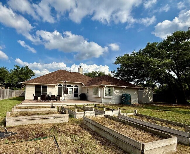 Building Photo - 6006 Barletta Rd