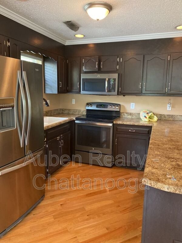 Building Photo - 110 Whitecrest Cir NW