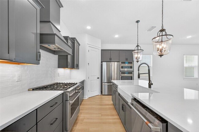 Building Photo - 15174 Field Daisy Dr