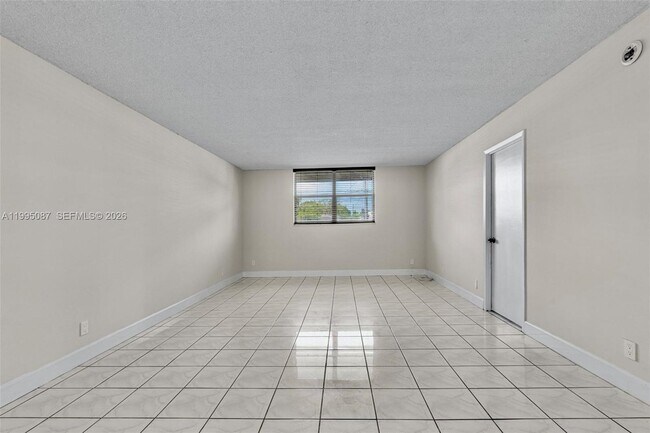 Building Photo - 1830 Dixieana St