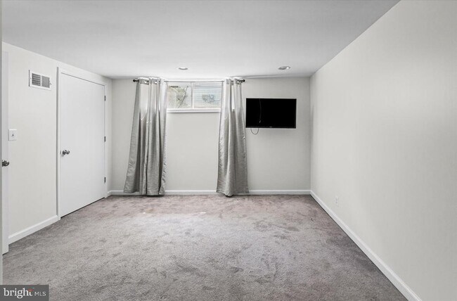 Building Photo - 10202 Daventry Dr