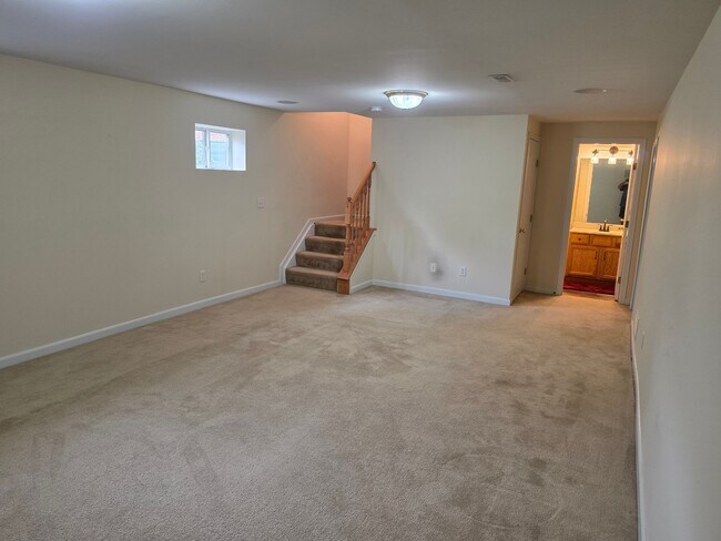 Building Photo - 9845 Burleigh Ln