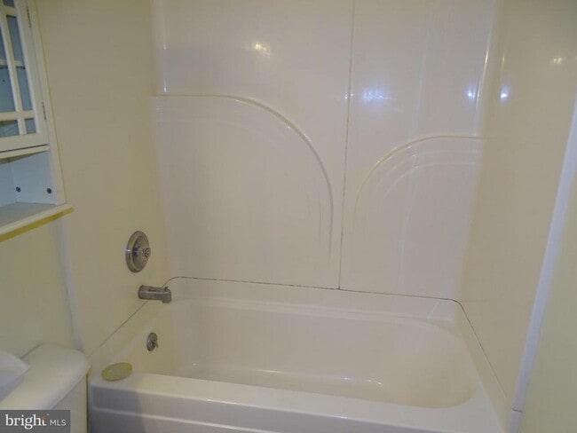 Building Photo - 7512 Friendship Village Rd