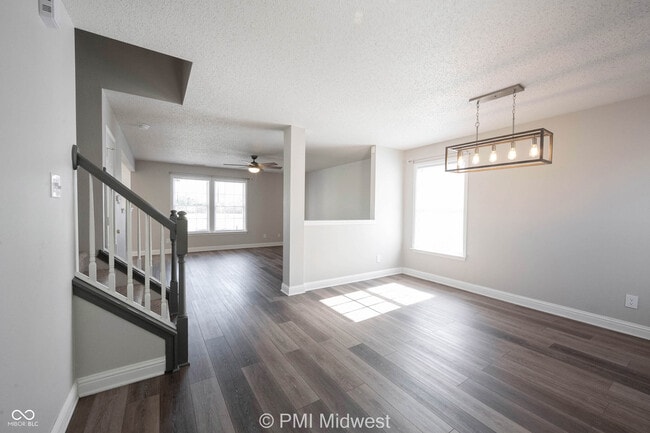 Building Photo - 859 Runnymede Dr