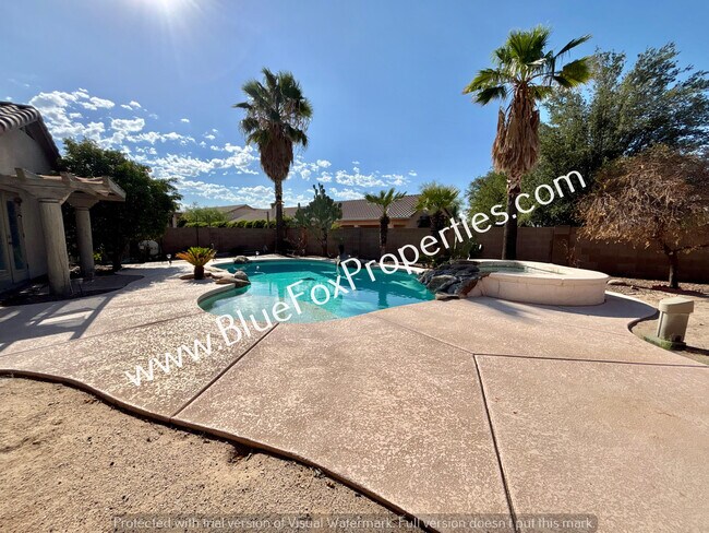 Building Photo - 2675 W Desert Bluffs Ct