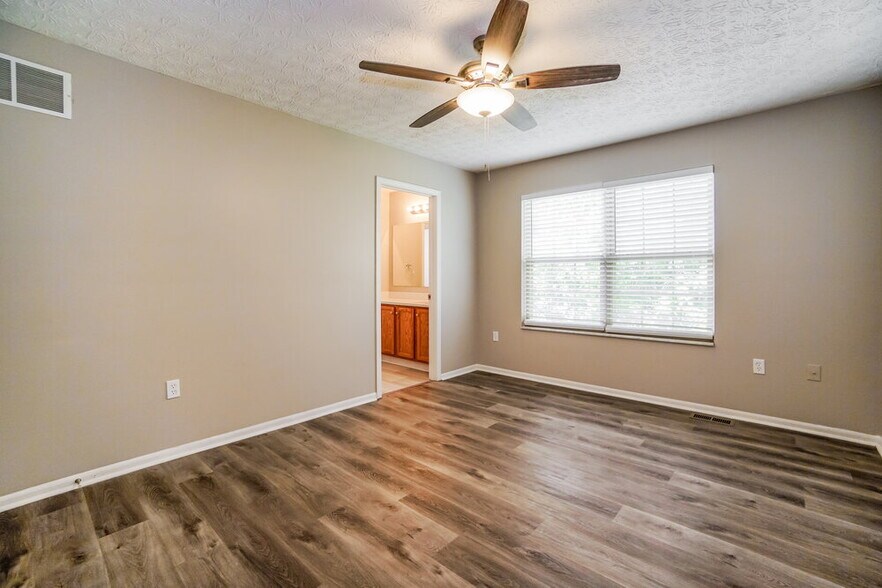 Building Photo - 4299 Shady Meadows Dr