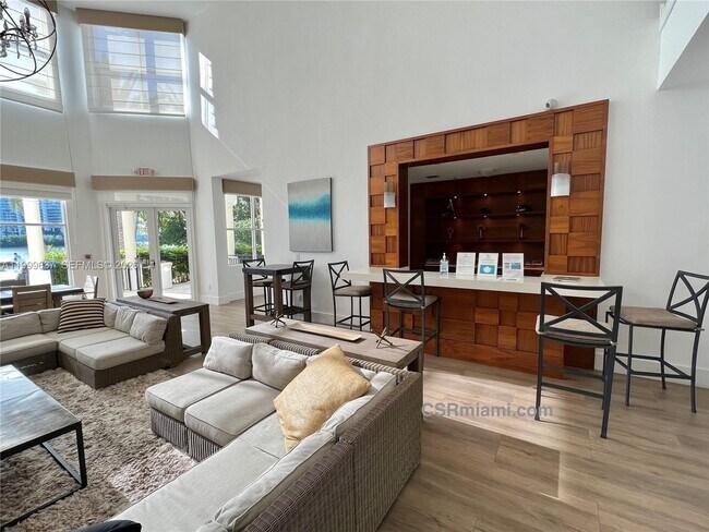 Building Photo - 3255 NE 184th St