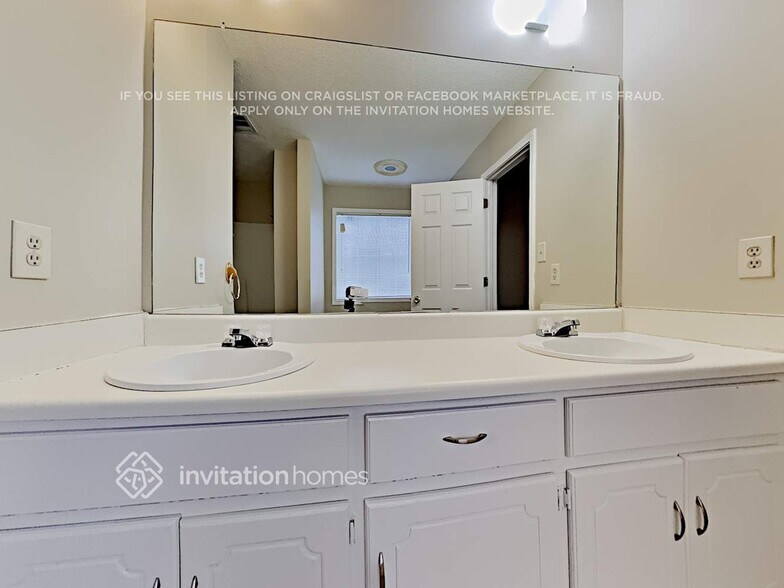 Building Photo - 6007 Windchase Ct SW