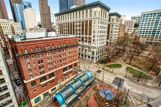 Building Photo - 201 Yesler Wy