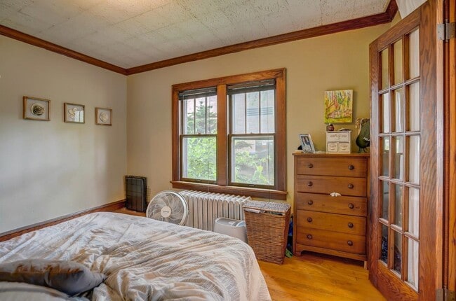 Building Photo - 2652 Milwaukee St