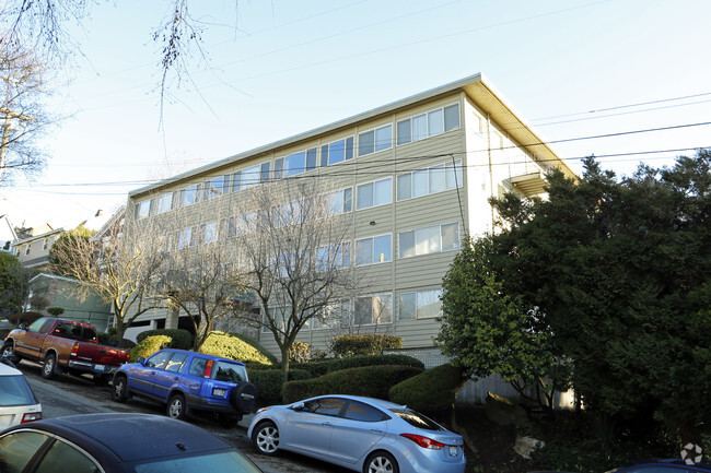 Building Photo - Century Terrace