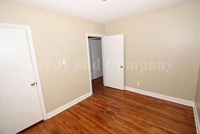 Building Photo - 2977 N Radford Rd
