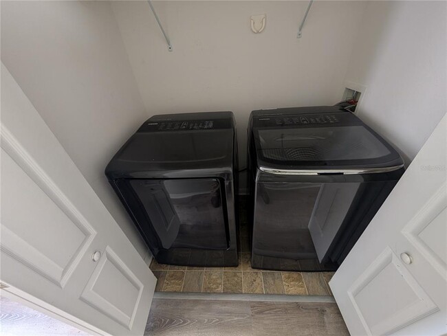 Building Photo - 4547 Ashburn Square Dr