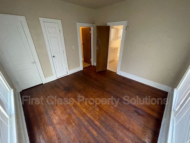 Building Photo - 121 NW 29th St