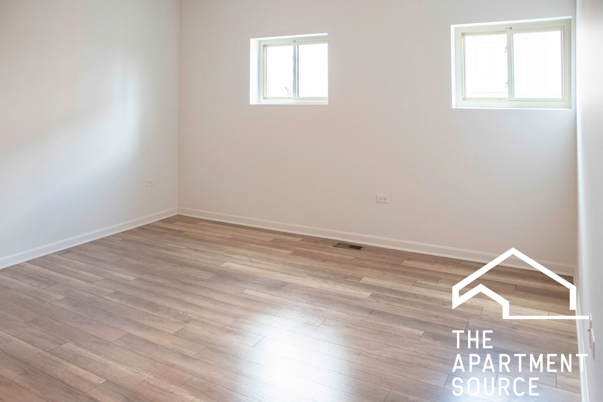 Building Photo - 2700 W North Ave