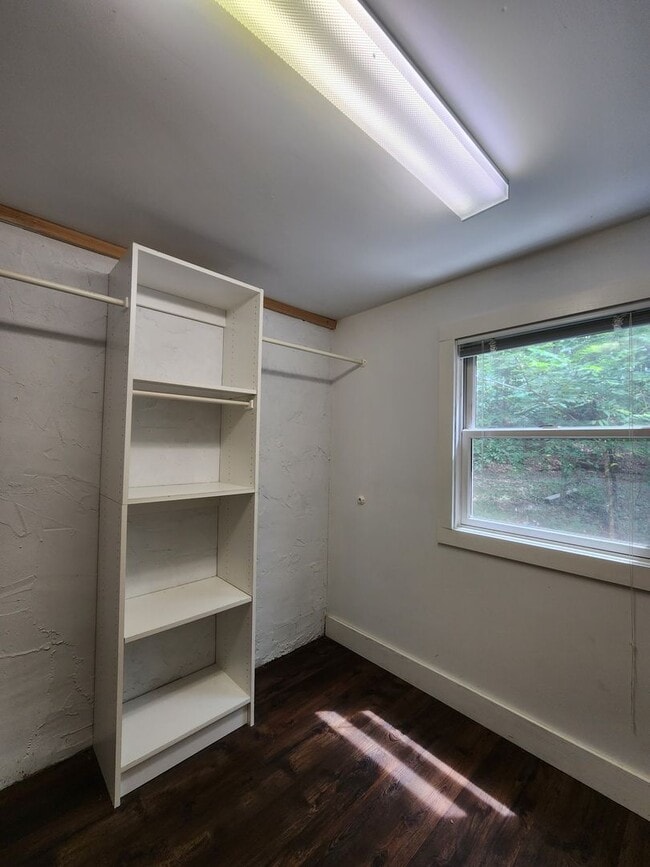 Building Photo - Mountain Escape!