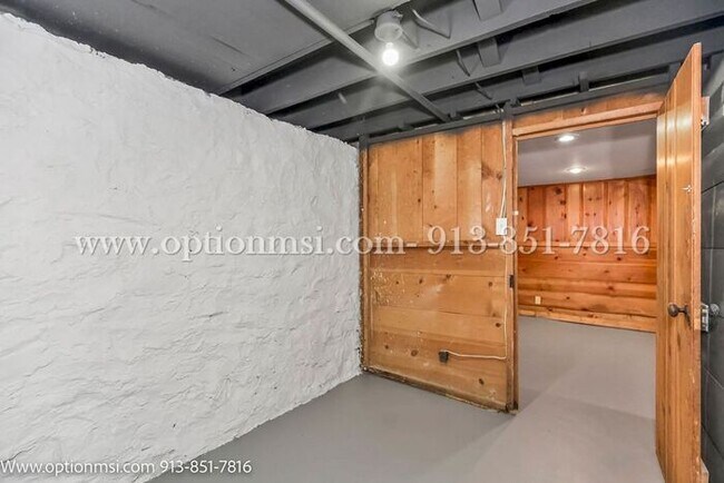 Building Photo - Rockhill Gardens Beauty-