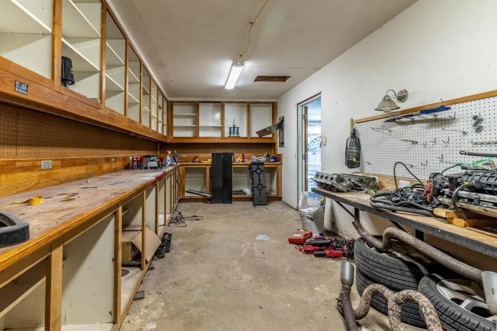 Building Photo - 463 Sprucewood Ln