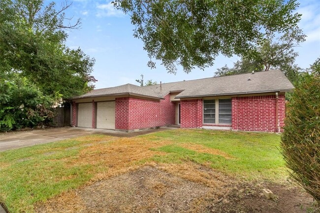 Building Photo - 16322 Espinosa Dr