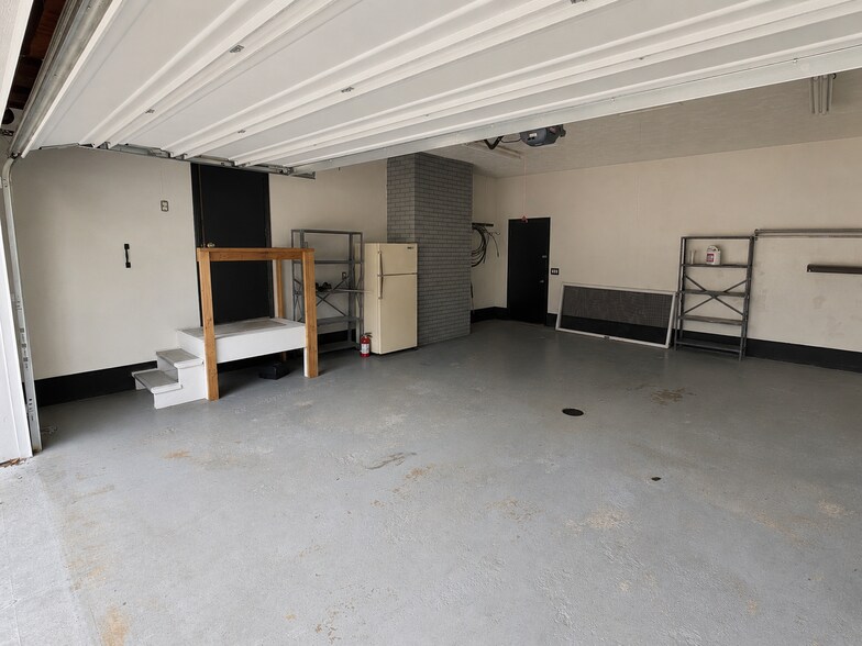 Building Photo - 11507 Lela Ave NW