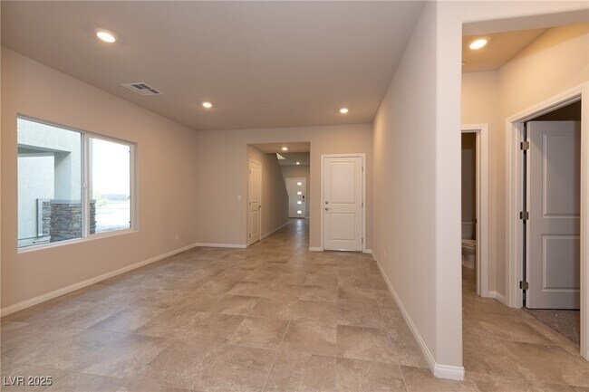 Building Photo - 475 Via Renata