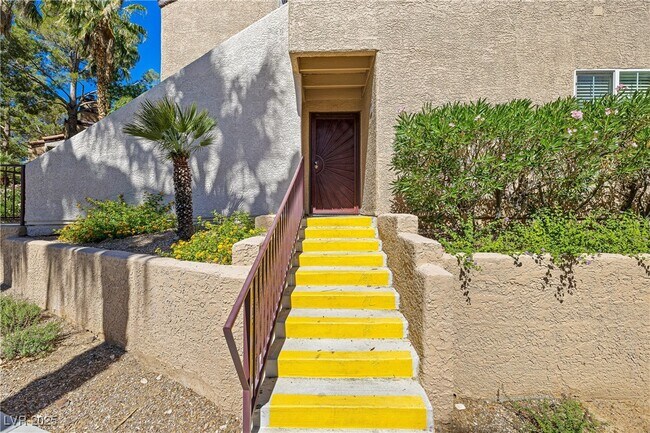 Building Photo - 9325 W Desert Inn Rd