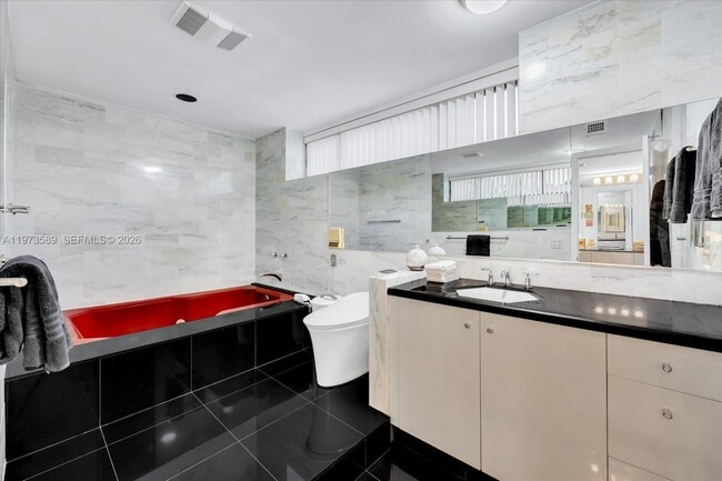 Building Photo - 279 N Hibiscus Dr