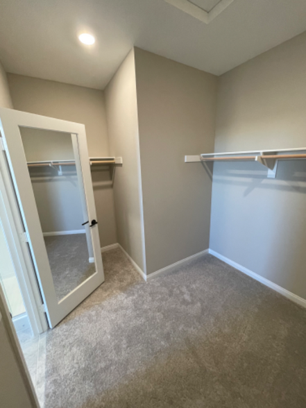 Building Photo - 2195 Bluestone Cir