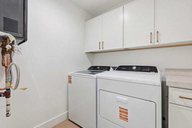 Building Photo - 7421 E Princeton Ave