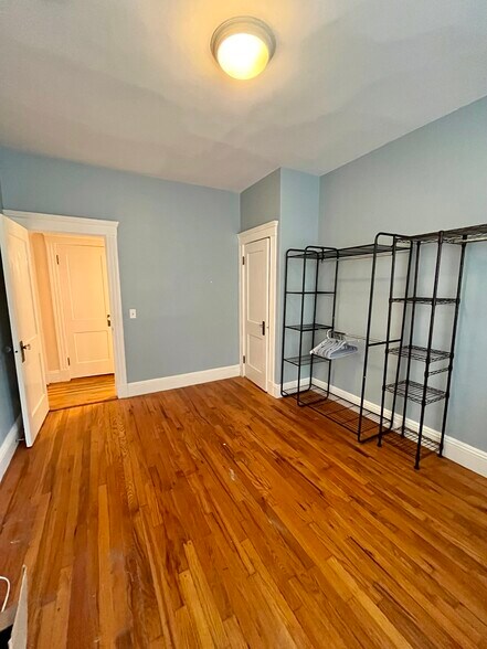 Building Photo - 59 Lanark Rd