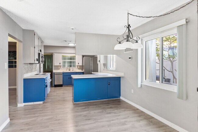 Open Kitchen - 5318 17th St W