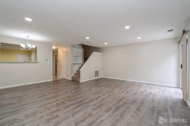 Building Photo - 57 Woodmere Dr