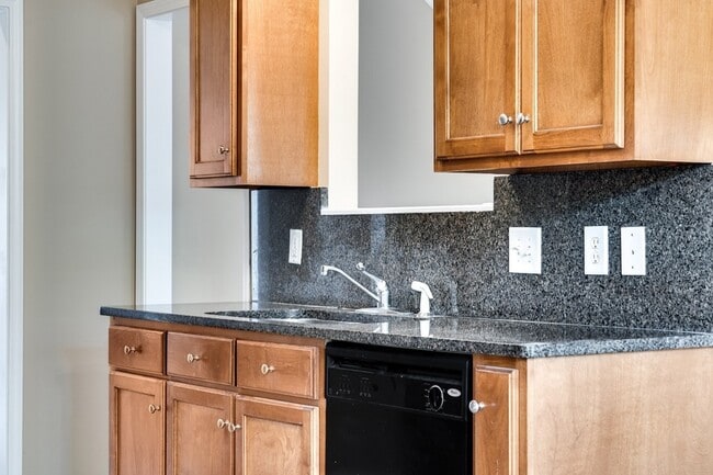 Building Photo - 107 Havenwood Ct