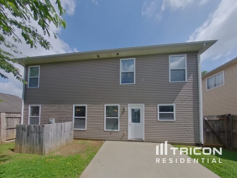 Building Photo - 3427 Juneberry Way