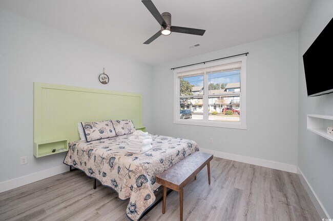 Building Photo - 503 30th Ave N