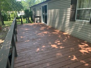Building Photo - Move-In Ready Year-Round Home in a Quiet Location