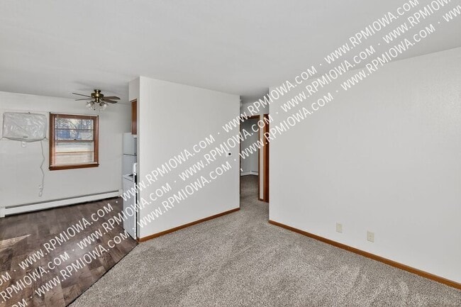 Building Photo - 312 E 5th St