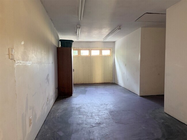 Building Photo - 2110 Lariat Trail