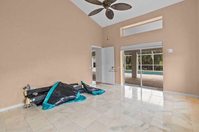 Building Photo - 1040 Bay Harbor Dr