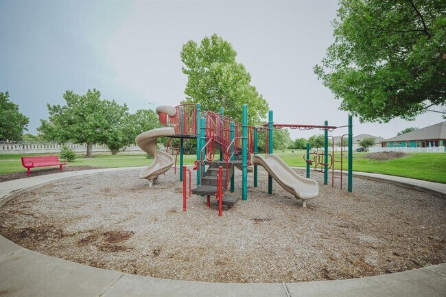 Building Photo - 505 Trinity Bend