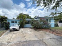 Building Photo - 12115 NE Miami Ct