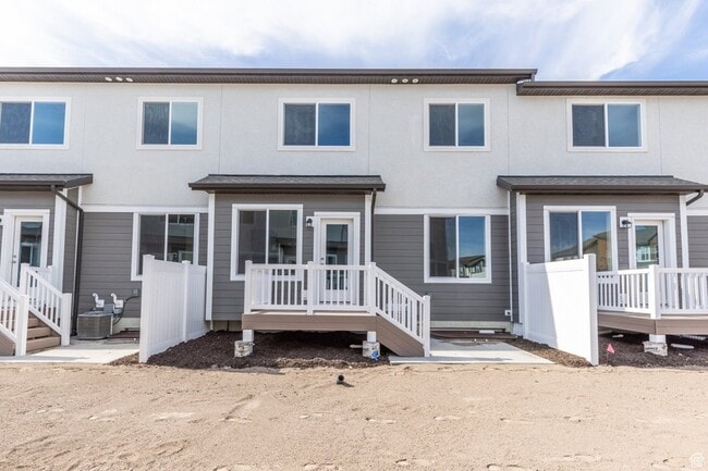 Building Photo - 277 W 730 N
