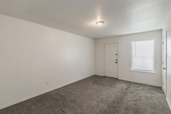 Building Photo - 8117-8119 Doreen Avenue