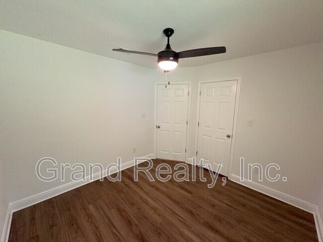 Building Photo - 5098 Bruner St