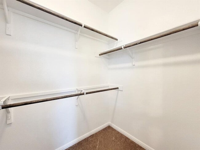 Building Photo - Modern 3BR/2BA Home with Garage & Fenced Backyard