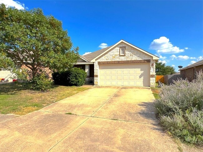 Primary Photo - 105 Snowy Egret Ln