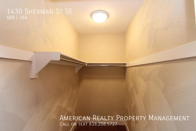 Building Photo - 1430 Sherman St SE