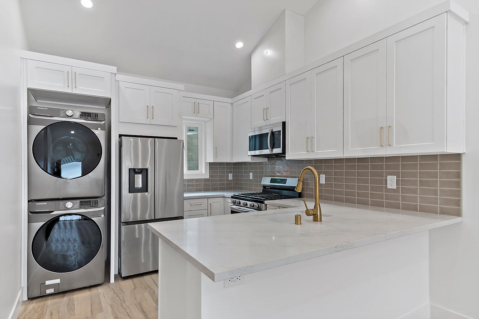 2618 - 2616 Glendale Blvd