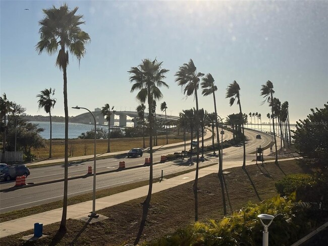 Building Photo - 11 Sunset Dr