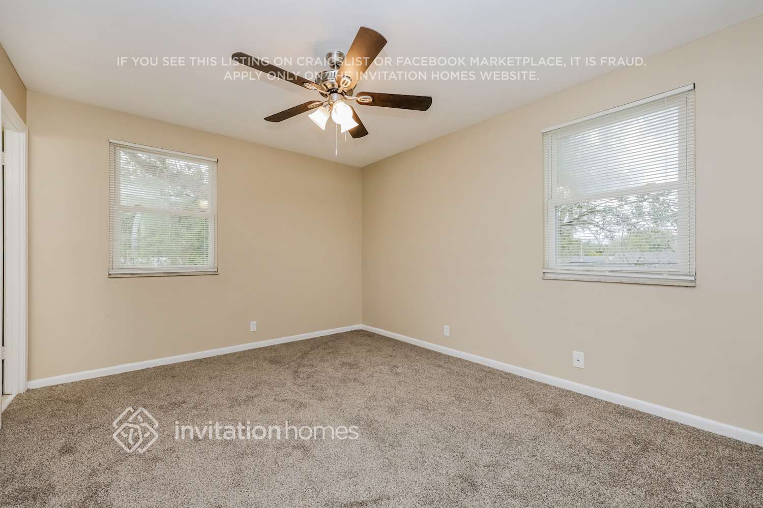 Building Photo - 1705 Village Ct